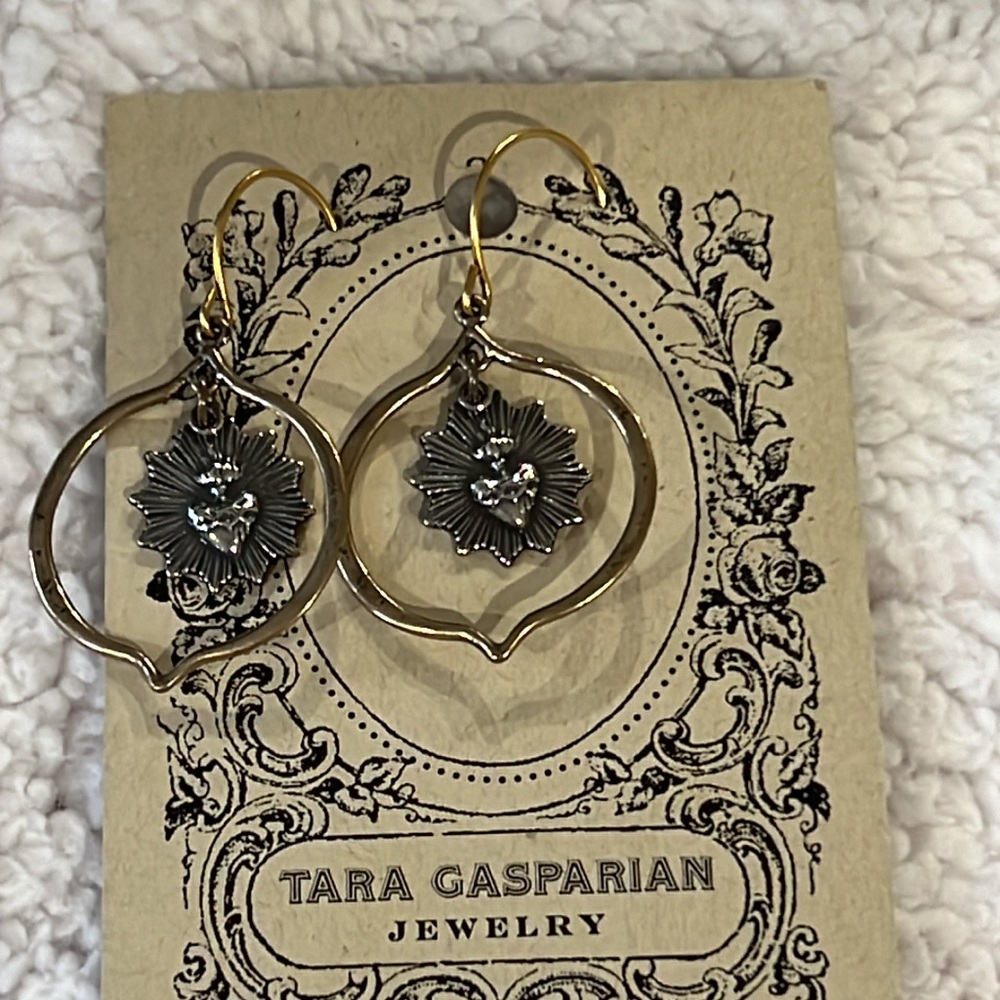 Tara Gasparian Jewelry Sacre Couet small earrings - Picture 4 of 7